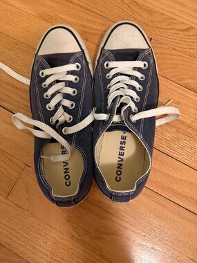 Converse Chuck Taylor All Star Sneakers – Navy Blue – Men’s 6.5 / Women’s 8.5